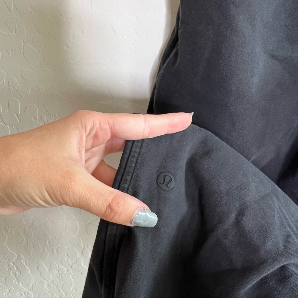 Lululemon Scuba Jogger in Black - Picture 7 of 8